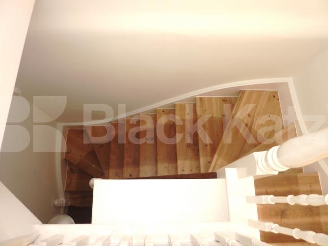 			CAMDEN SQUARE!!, 2 Bedroom, 1 bath, 1 reception Flat			 South Villas, CAMDEN SQUARE